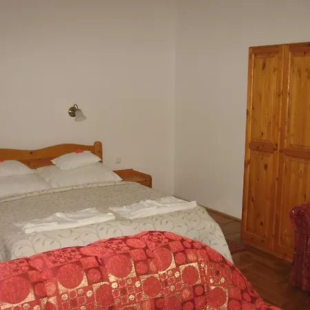 Hotel Mater Salvatoris House *