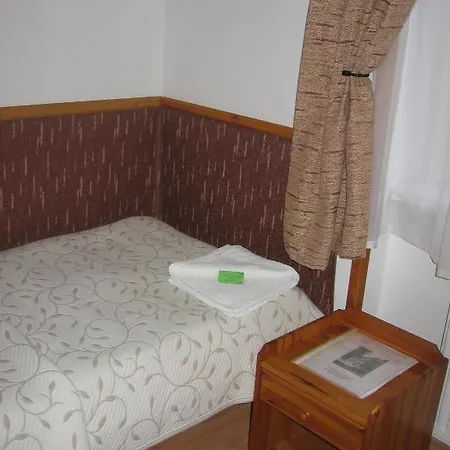 Mater Salvatoris House Hotel *