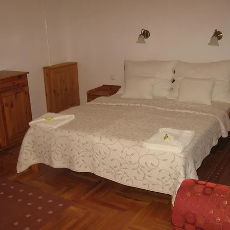 Mater Salvatoris House Hotel