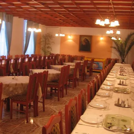 Mater Salvatoris House Hotel