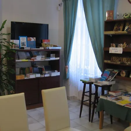 Mater Salvatoris House *